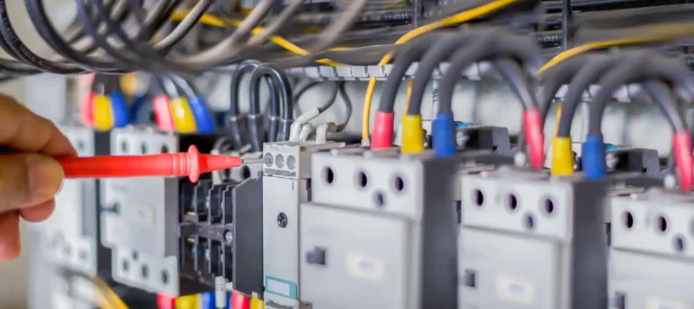 Komplexné riešenie elektroinštalácie pre domácnosti aj firmy